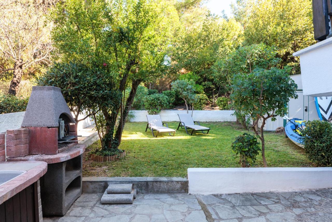 Beach Front Vintage Villa Kalliktratis Nea Kallikrateia Екстериор снимка