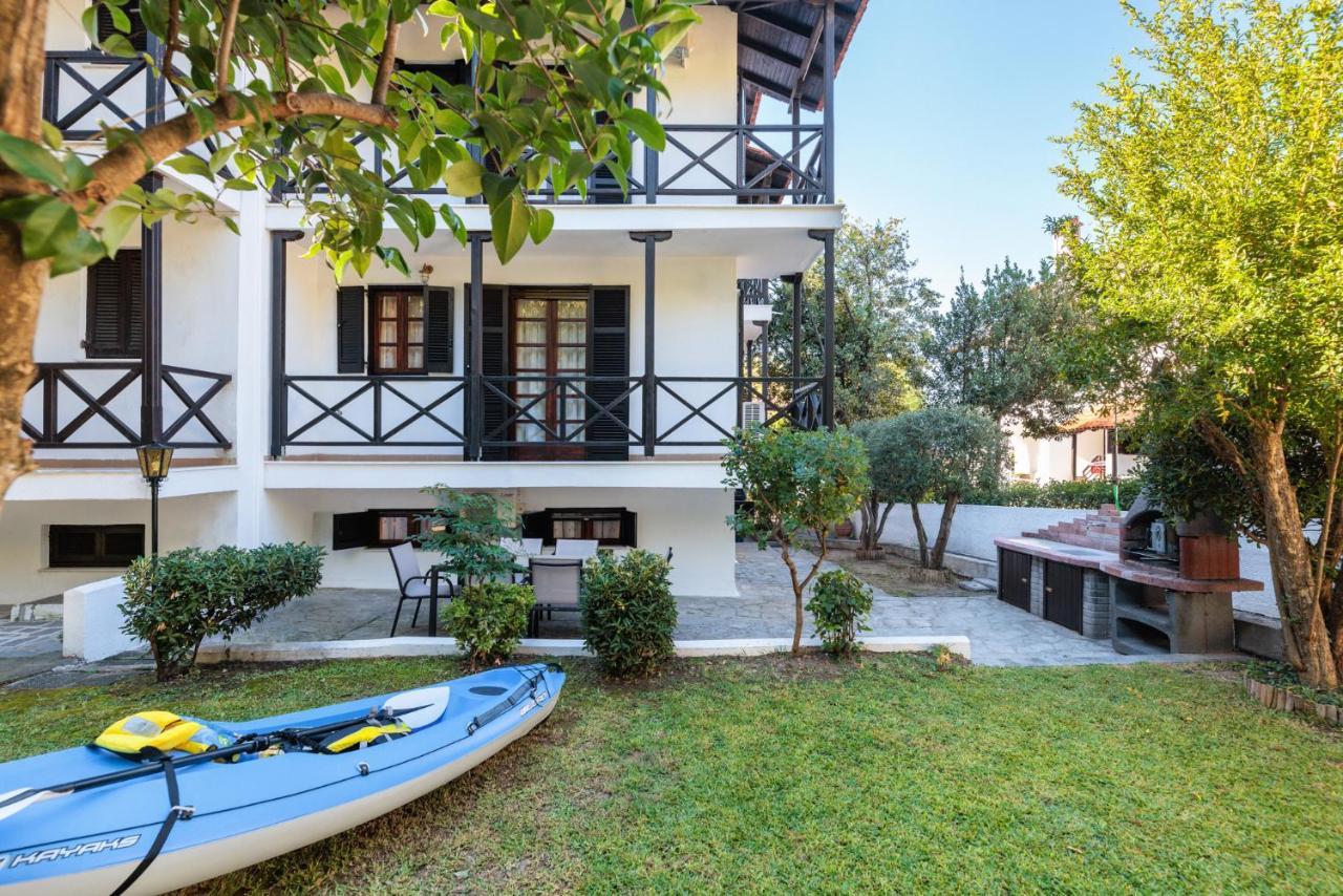 Beach Front Vintage Villa Kalliktratis Nea Kallikrateia Екстериор снимка