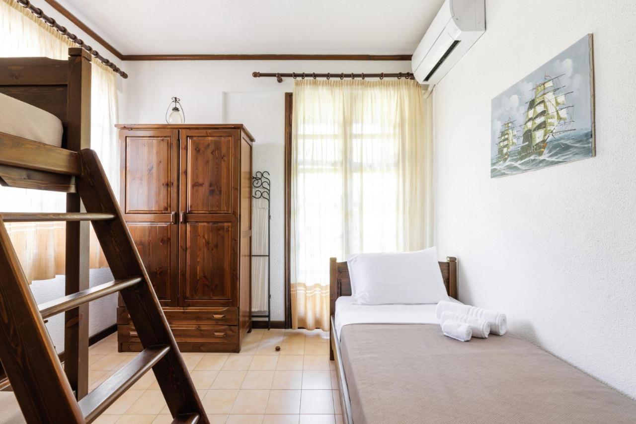 Beach Front Vintage Villa Kalliktratis Nea Kallikrateia Екстериор снимка