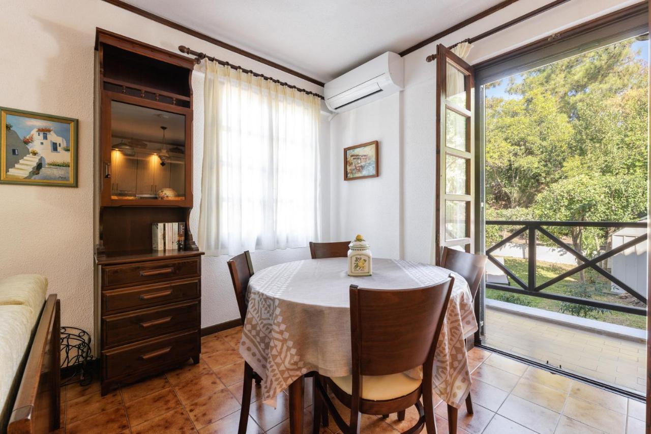 Beach Front Vintage Villa Kalliktratis Nea Kallikrateia Екстериор снимка