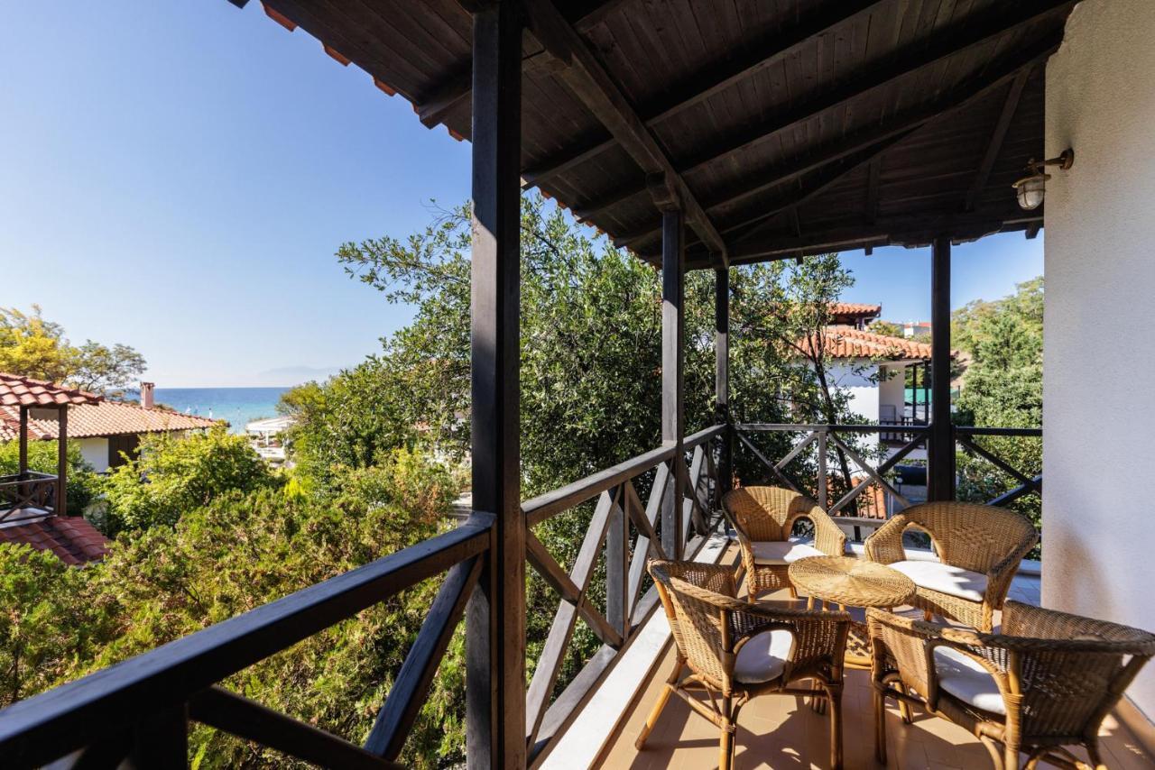 Beach Front Vintage Villa Kalliktratis Nea Kallikrateia Екстериор снимка